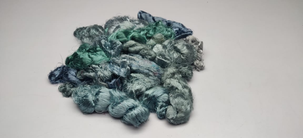 Banana viscose fiber in Grey, fiber detail - silk-routeindia