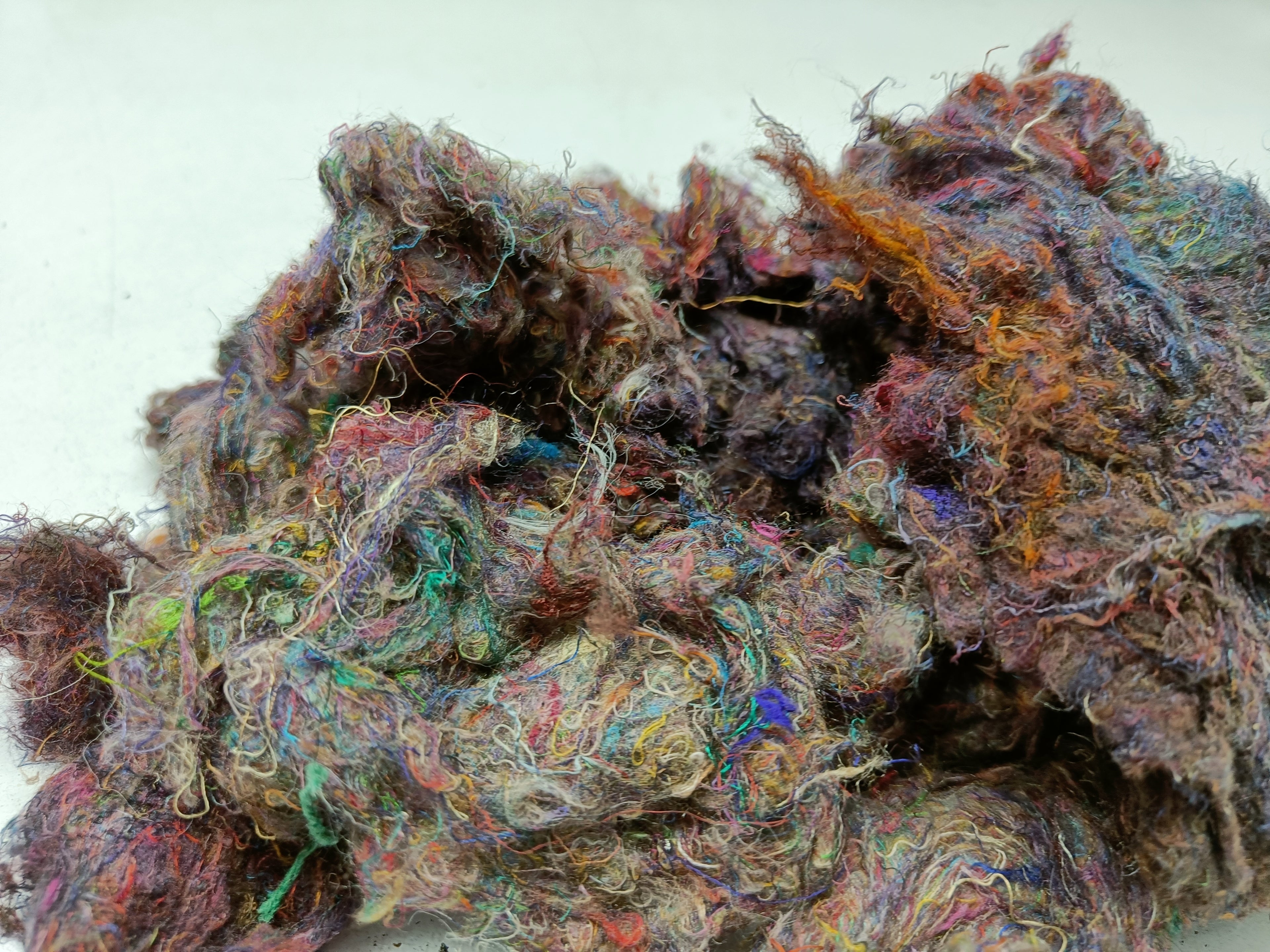 Recycled Silk Pulled Fiber - Pulled Silk Fiber - Recycled Fiber - Pulled Silk Fiber - Roving Fiber - SILKROUTEINDIA